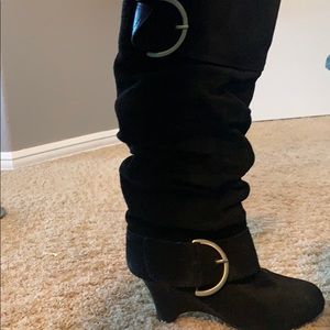 Naughty monkey boots size 8